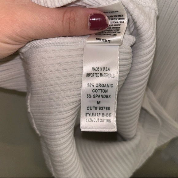 Agolde Lyza Cut Out Rib Top - Picture 7 of 7